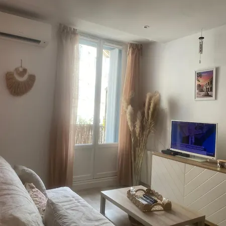 Blue - Centre Historique De *